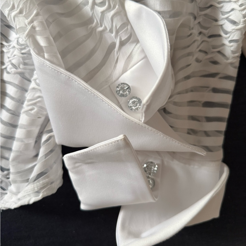 White dress-up duo. Tank and see-through over-jacket. Rhinestones on the cuffs. - Picture 7 of 14